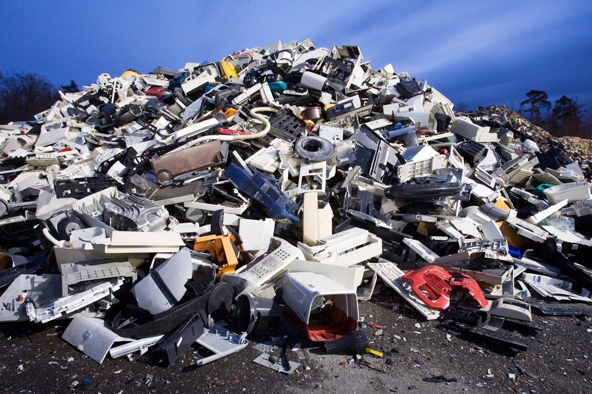 Plastics-from-E-Waste-klein.jpg