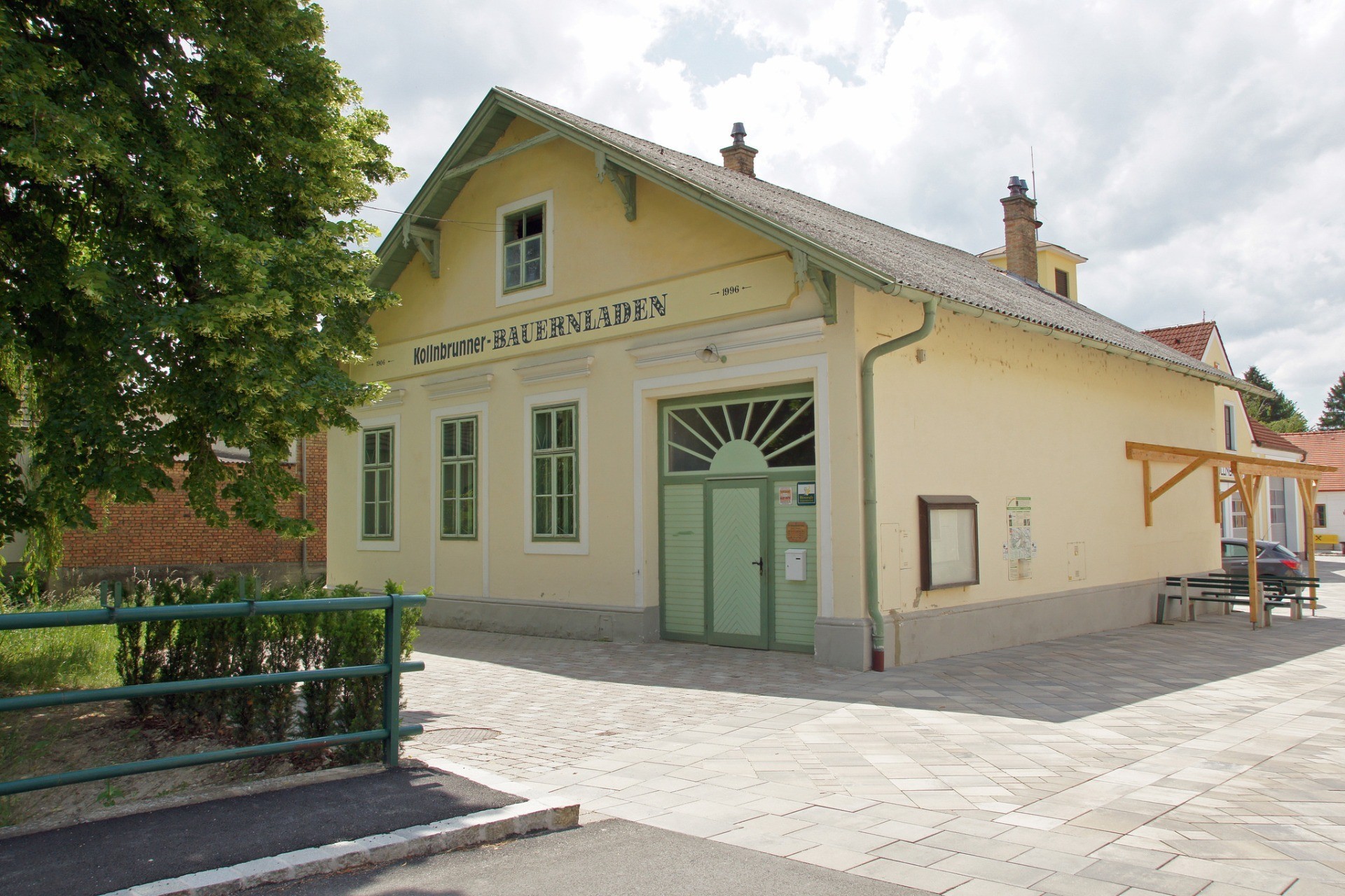 kollnbrunner-dorfplatz.jpg