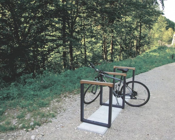 Radbügel Stahl Holz Ybbstalradweg Radweg