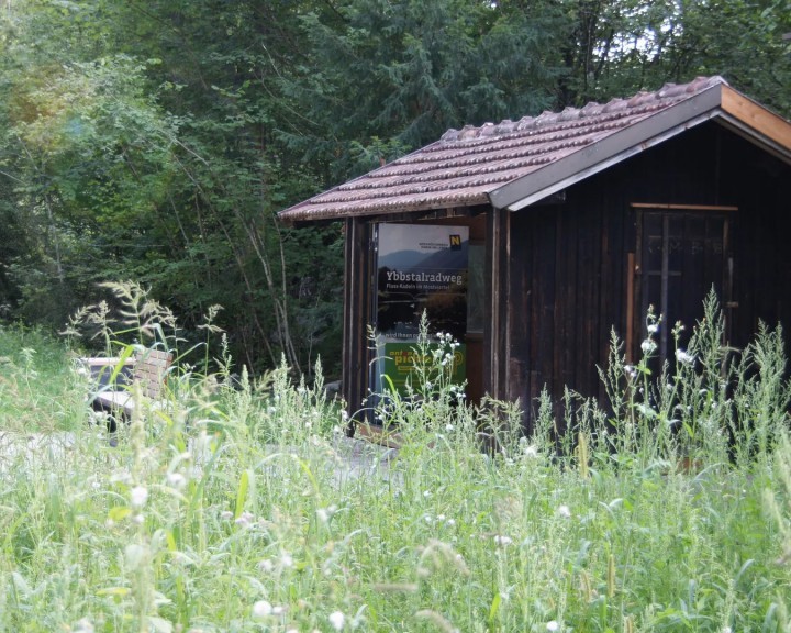 Ofenloch Zug Hütte Rasplatz Schattenlaube Stahl Holz Ybbstalradweg Radweg
