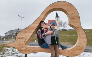 img-20250214-153331052_large_x1_1uJ1bzmHi0