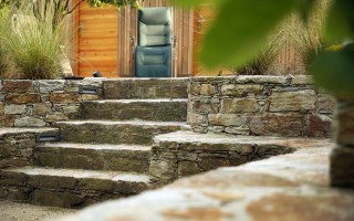 Treppen Steinmauer privat Garten G