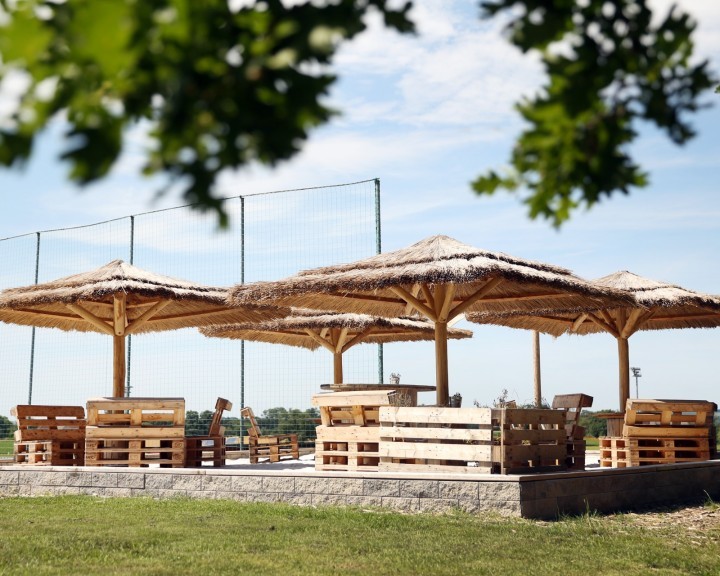 Sandstrand Schilfschirm Biberbeach Biberbach Chilloutarea