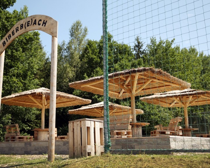 Sandstrand Schilfschirm Biberbeach Biberbach Chilloutarea