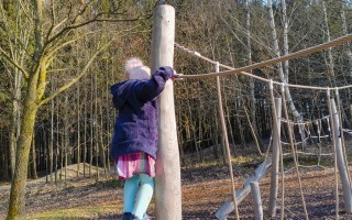 Kletterelement Waldspielplatz Schilfschirm Biberbeach Biberbach Chilloutarea