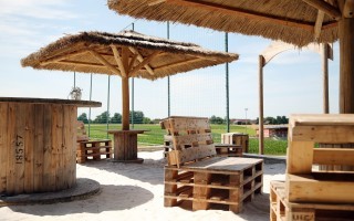 Sandstrand Schilfschirm Biberbeach Biberbach Chilloutarea