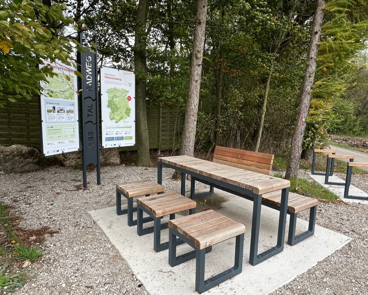 Rastplatz Tisch Bank Radbügel Radweg Vorderer Ybbstalradweg