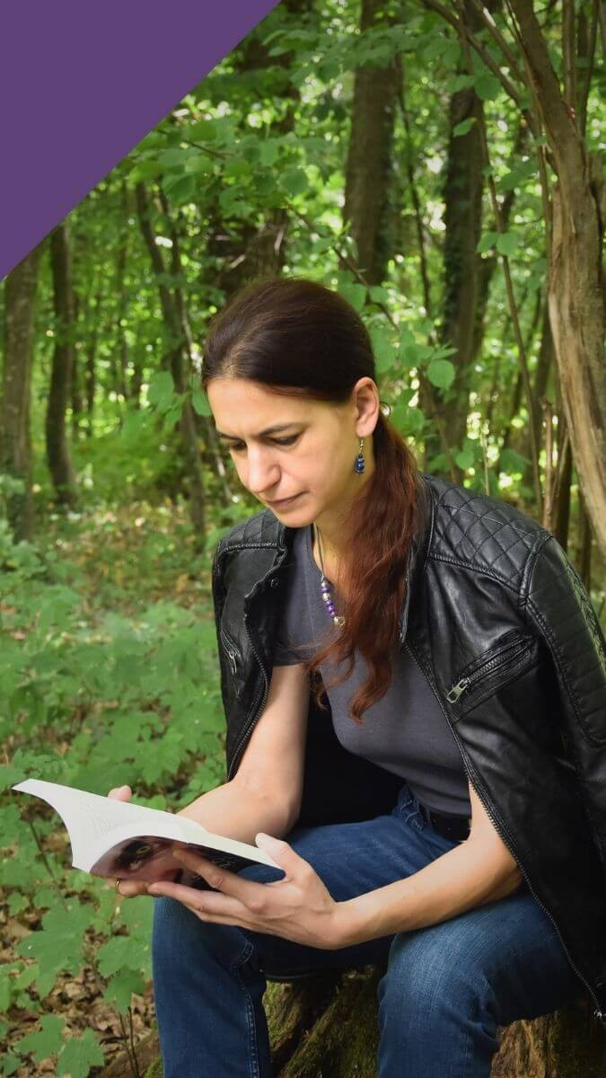 Autorin mit Fantasy-Roman