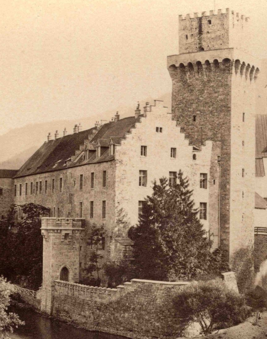 033 Rothschildschloss neu.jpg